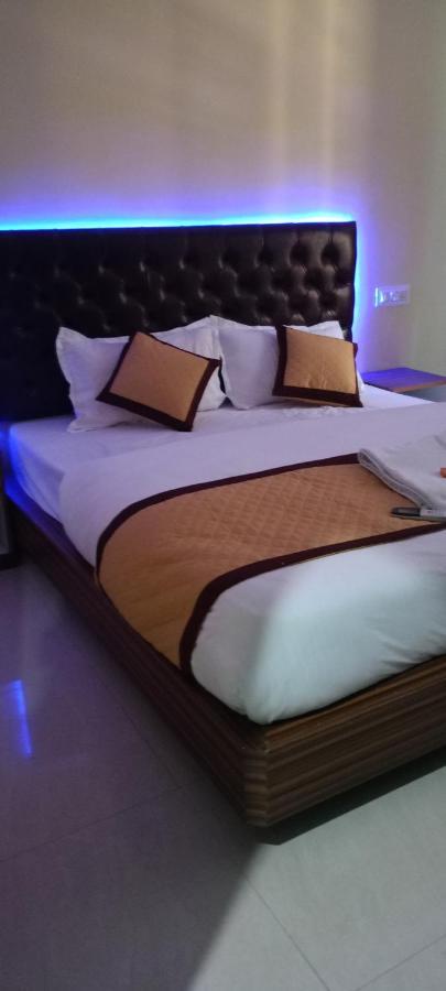 Hotel Manohar Rishīkesh 外观 照片